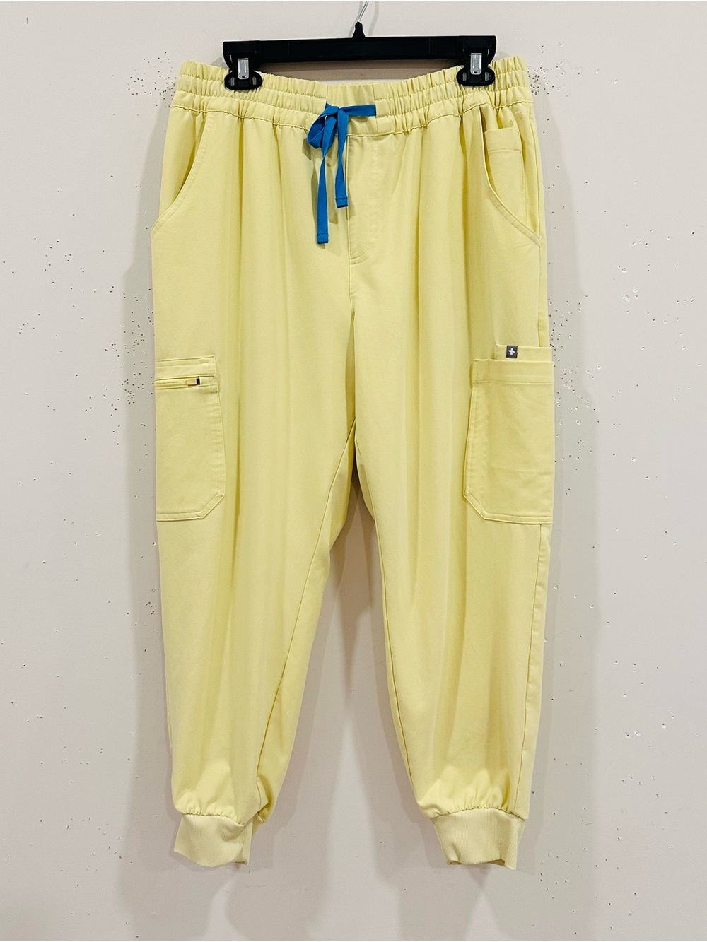FIGS Zamora Jogger Scrub Pants Women’s XL/P Petite Sunlight Yellow